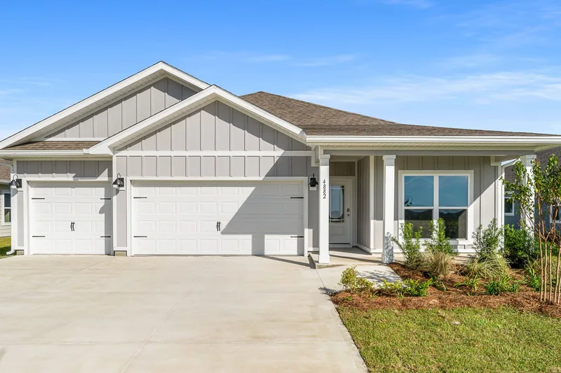Destini Lane, obra nueva en Southport, Florida