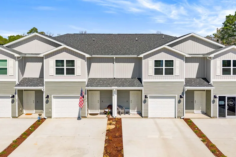 Genoa Landing Townhomes, obra nueva en Freeport, Florida