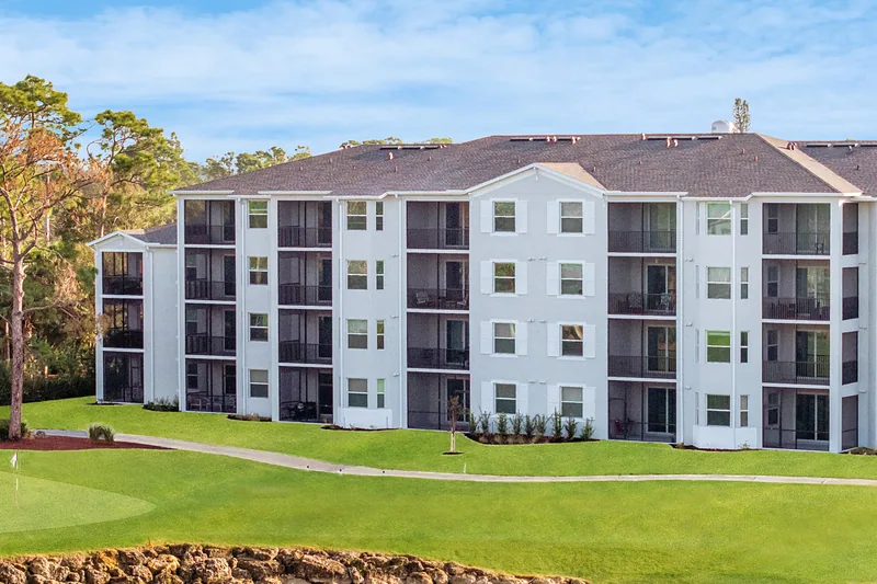 Ibis Landing Golf Country Club · Terrace Condominiums, obra nueva en Lehigh Acres, Florida