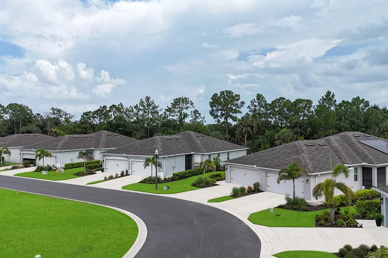 Ibis Landing Golf Country Club · Villa Homes, obra nueva en Lehigh Acres, Florida