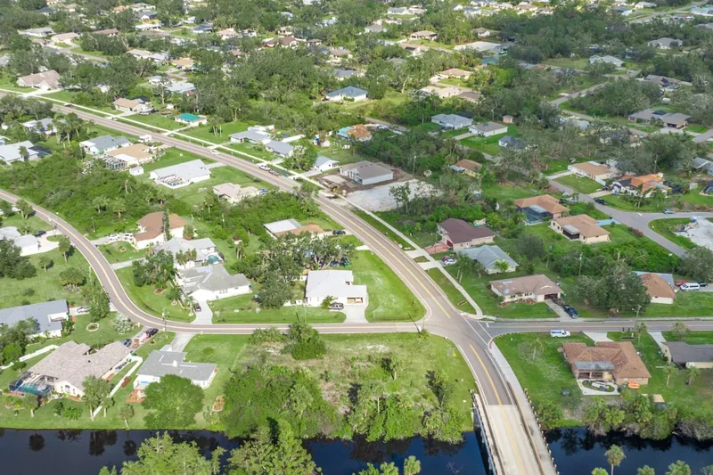 New Homes in Port Charlotte, obra nueva en Port Charlotte, Florida