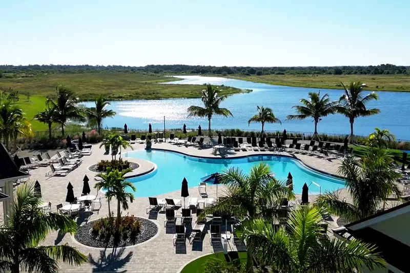 River Hall Country Club, obra nueva en Alva, Florida