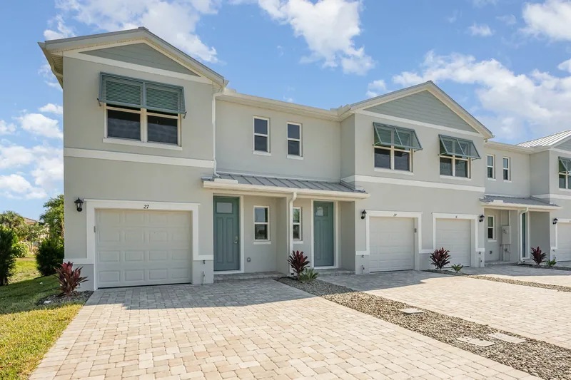 Tortuga Cay, obra nueva en Satellite Beach, Florida